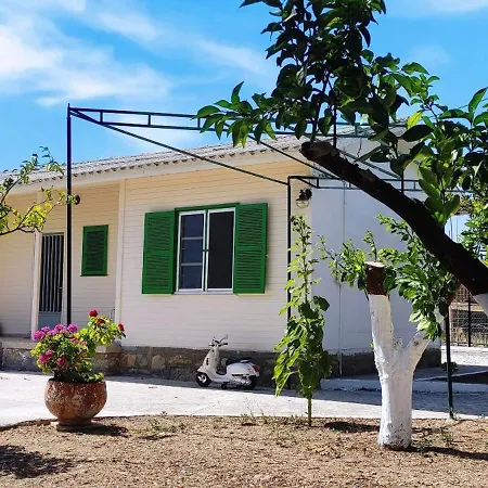 Vakantiehuis Regina House Metaxáta